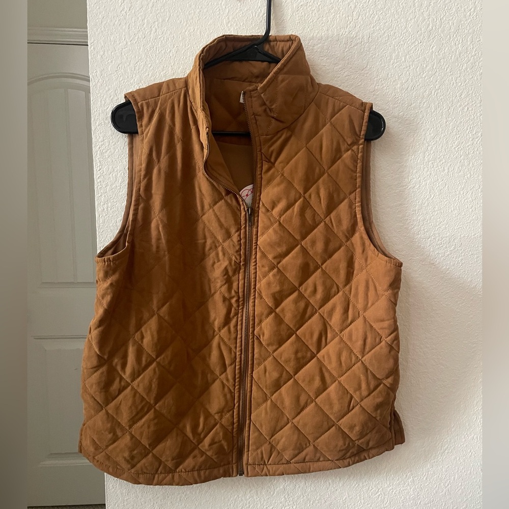 NWT UMGEE puffer vest